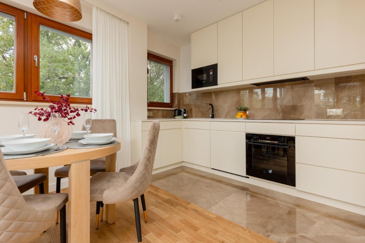 Apartament Deluxe Wronia 45 With Ac, Parking & Balcony By Renters Prestige *