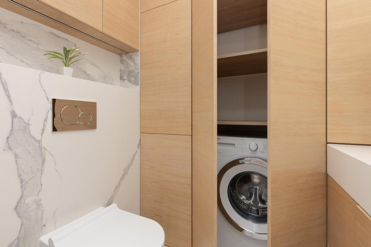 Apartament Deluxe Wronia 45 With Ac, Parking & Balcony By Renters Prestige *